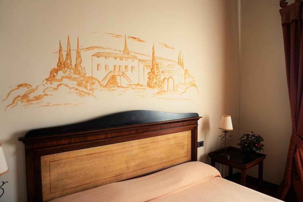 Agriturismo Antico Borgo Poggitazzi 特拉诺瓦-布拉乔利尼 外观 照片
