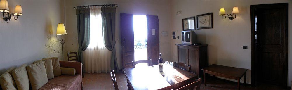 Agriturismo Antico Borgo Poggitazzi 特拉诺瓦-布拉乔利尼 外观 照片