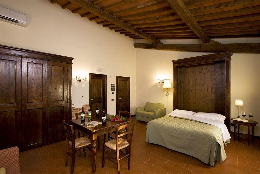 Agriturismo Antico Borgo Poggitazzi 特拉诺瓦-布拉乔利尼 外观 照片